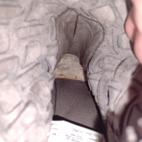 SOLD women's ugg boots w braided leather and wooden heels in awesome condition - Picture 11 of 11